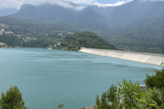 Azərbaycan Dövlət Su Ehtiyatları Agentliyinin əməkdaşları Sərsəng su anbarına nəzarət edirlər